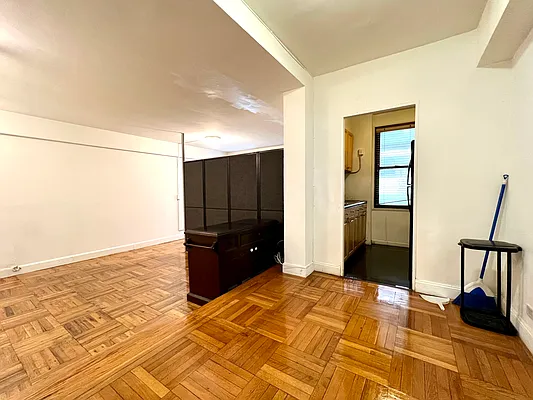 Rented by N & H Realty Group Inc | media 3