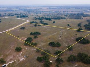 20 & 21 Overhills Rd, Fredericksburg, TX 78624