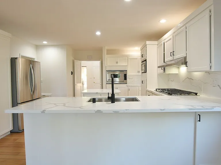5318 Fairway Dr — Photo 4