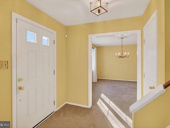 3rd image of 9 Rydal Dr