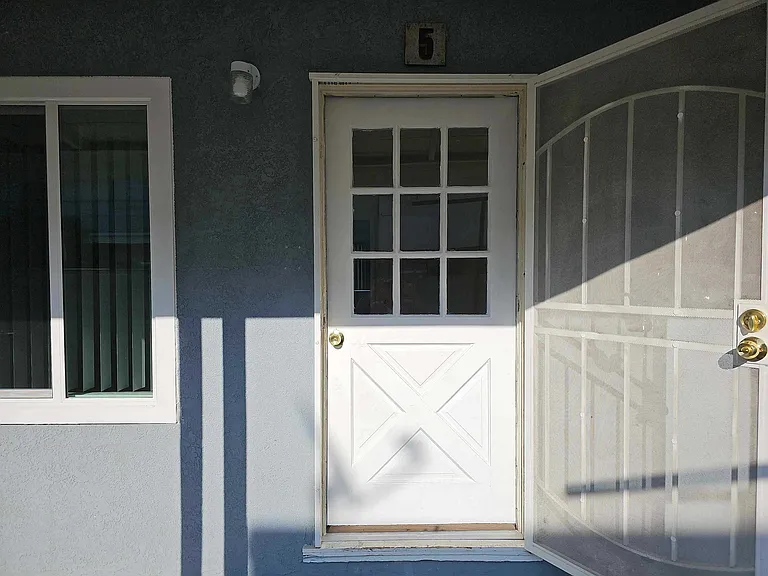 Vanowen St — Photo 7