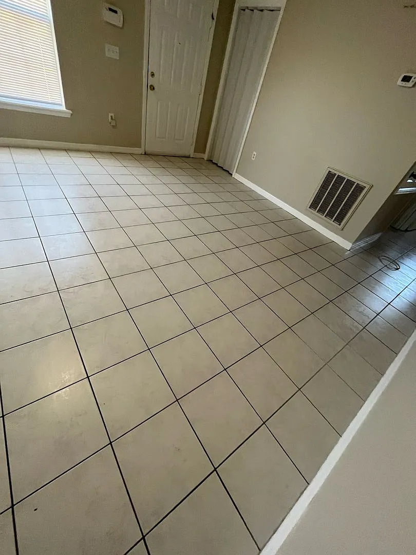 3 Bedroom, 1 bathroom Duplex Winter Haven — Photo 2