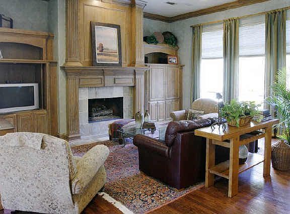 4th image of 3217 Silver Creek Dr