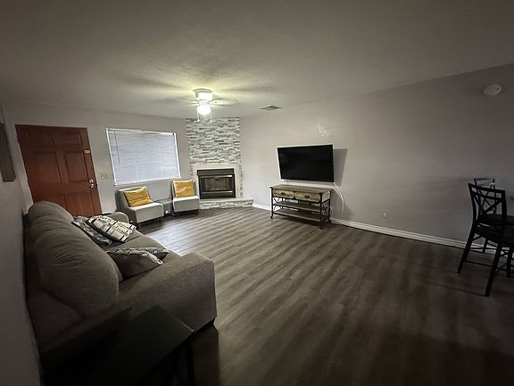 5th image of 201 W Drummond Ave #239