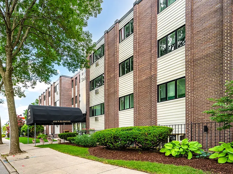 Dolphin Square Apartments — Photo 29