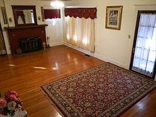 3rd image of 2615 Francis St
