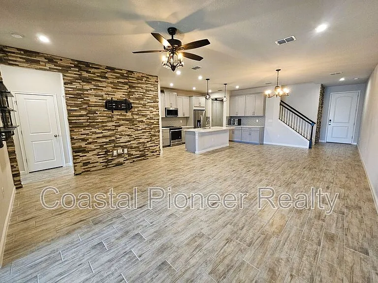 19403 Blue Pond Dr — Photo 10