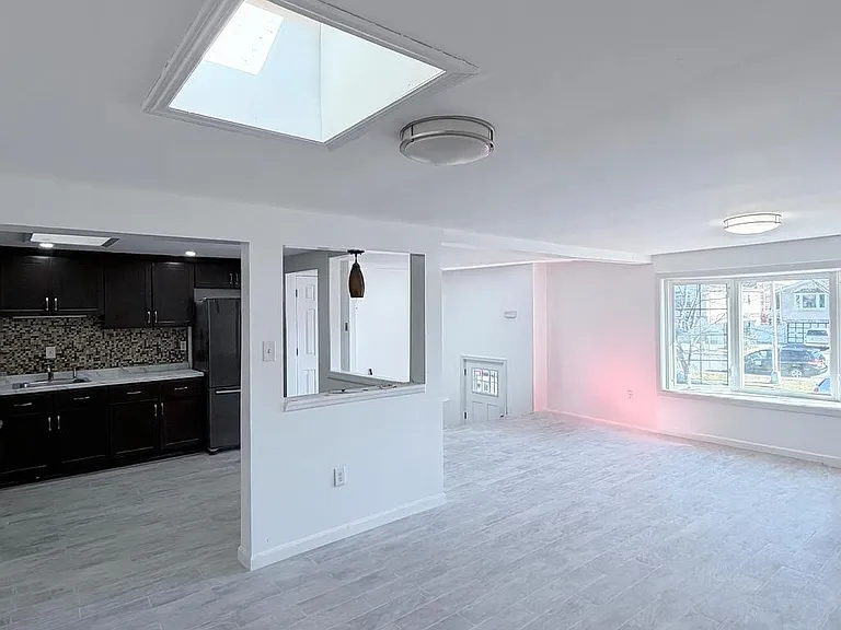 5 Chopin Ct #2 — Photo 4