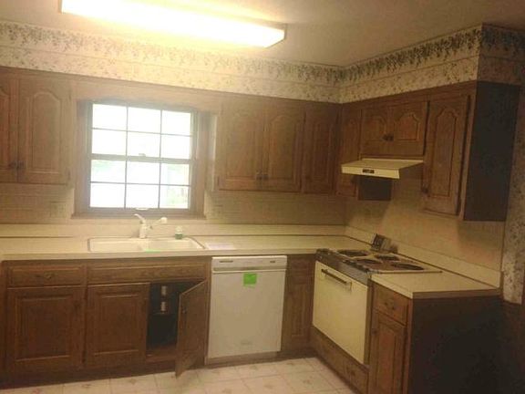 5th image of 10917 Virginia Ave