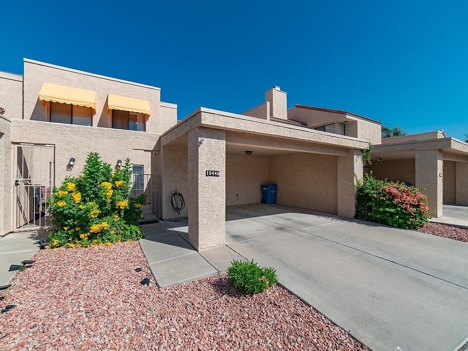 20 Front and carport