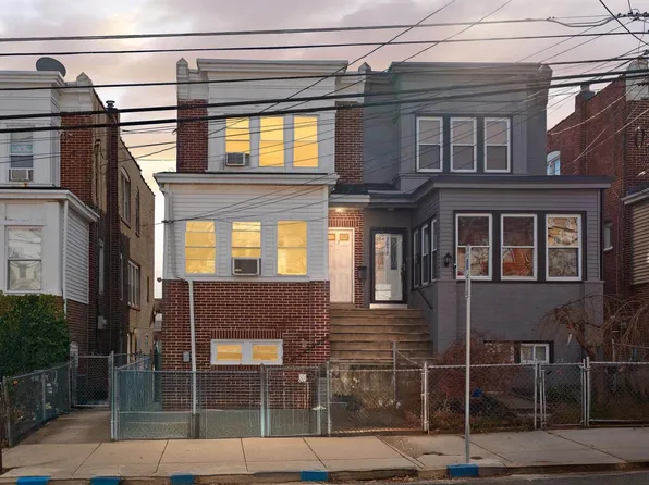 3014 Stevens St, Camden, NJ 08105