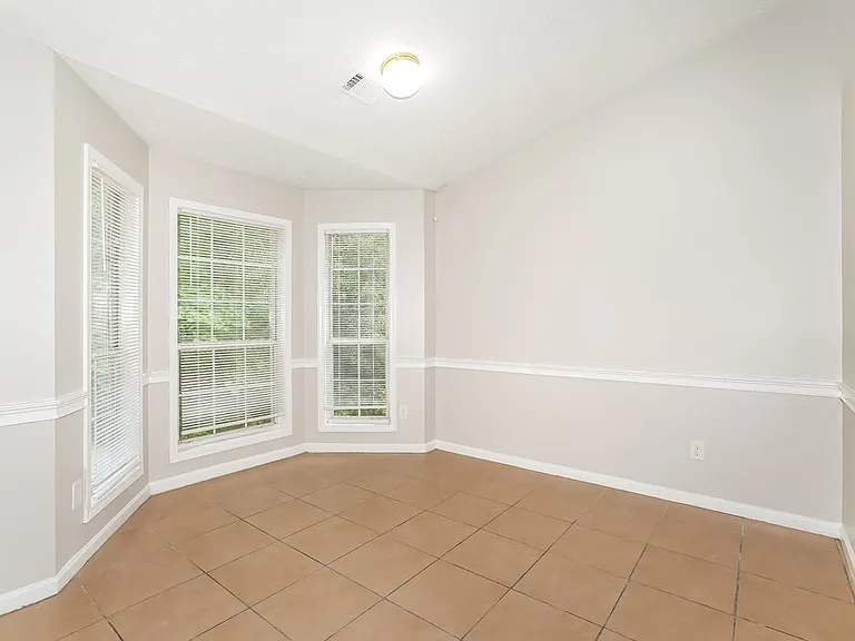 5712 Mistyview Dr — Photo 5