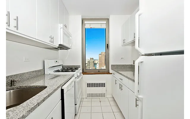 Rented by Douglas Elliman | media 30