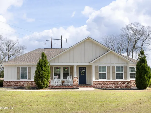 1290 Rocky Creek Rd, Lucedale, MS 39452