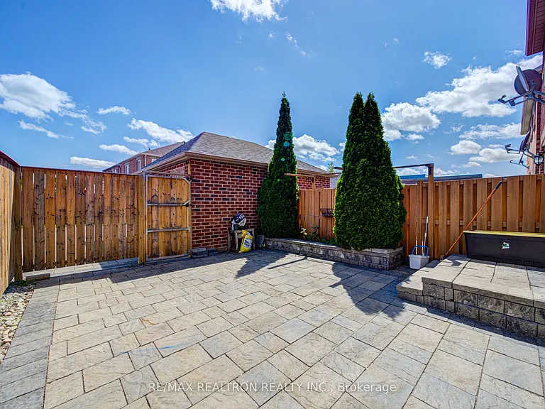 2365 Bur Oak Ave — Photo 34