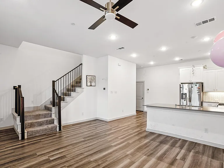 6441 Iron Horse Blvd — Photo 5