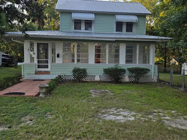 5905 SE Earp Rd, Belleview, FL 34420