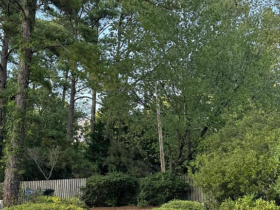 5th image of 314 Canterbury Road NW