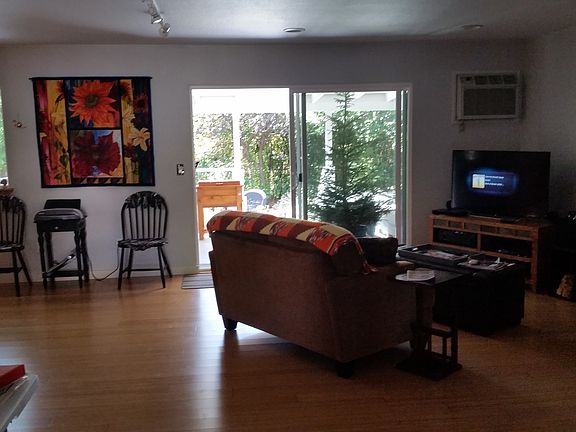 5th image of 903 Arlene Ct