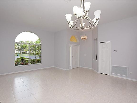 4th image of 7804 Stratford Dr