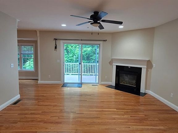 4th image of 3 County Ln #3
