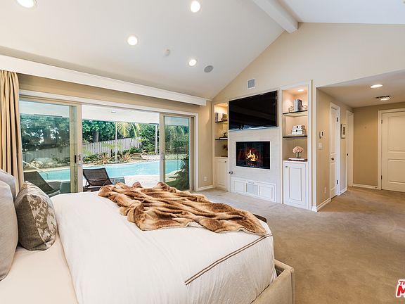 4th image of 2259 San Ysidro Dr