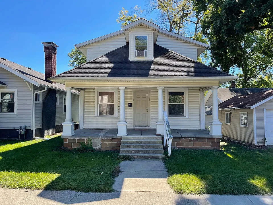 215 W Stadium Ave