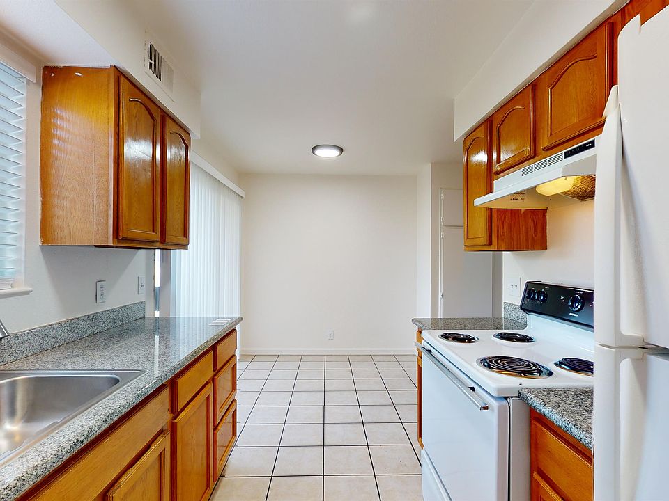 1st image of 715 Mary St APT 23