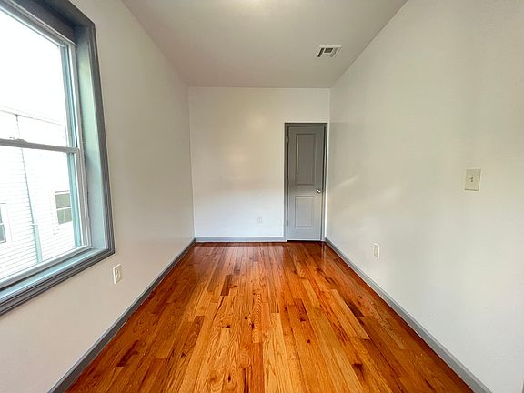 2nd image of 179 Virginia Ave #2A