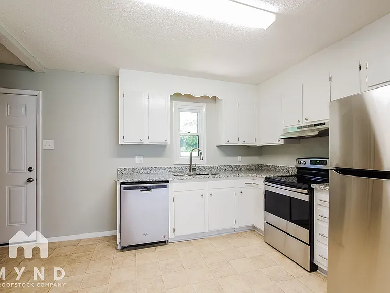 8401 Clear Meadow Ln — Photo 5
