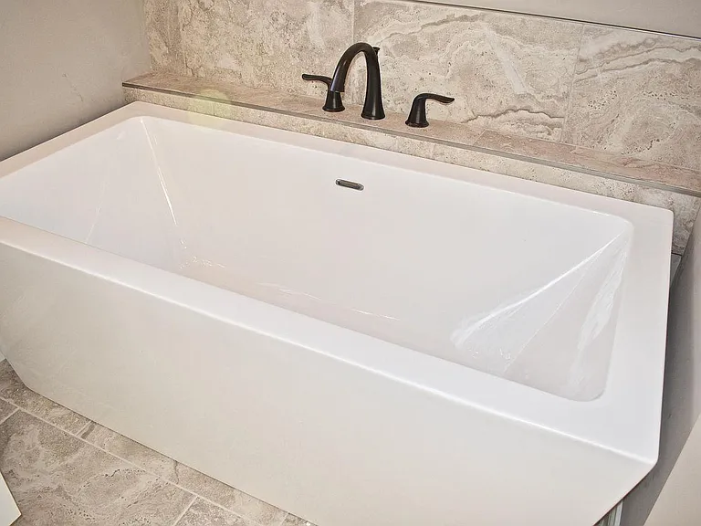 6631 Heritage Hills Dr — Photo 16
