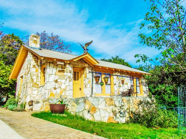 801 Tanglewood Ln, Kerrville, TX 78028