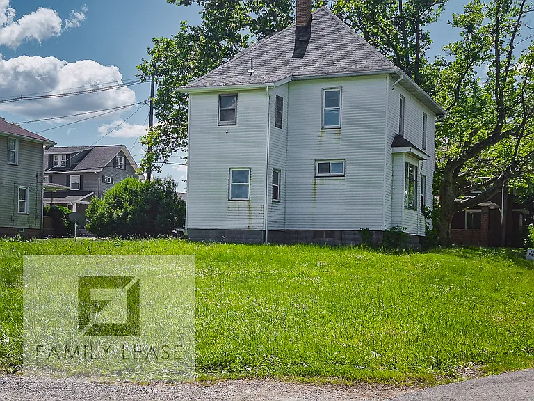 1701 Huron Ave — Photo 53