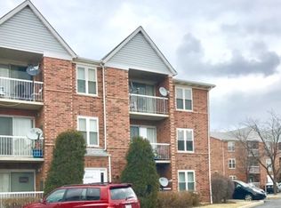 4181 Essex Ct, Glenview, IL 60025