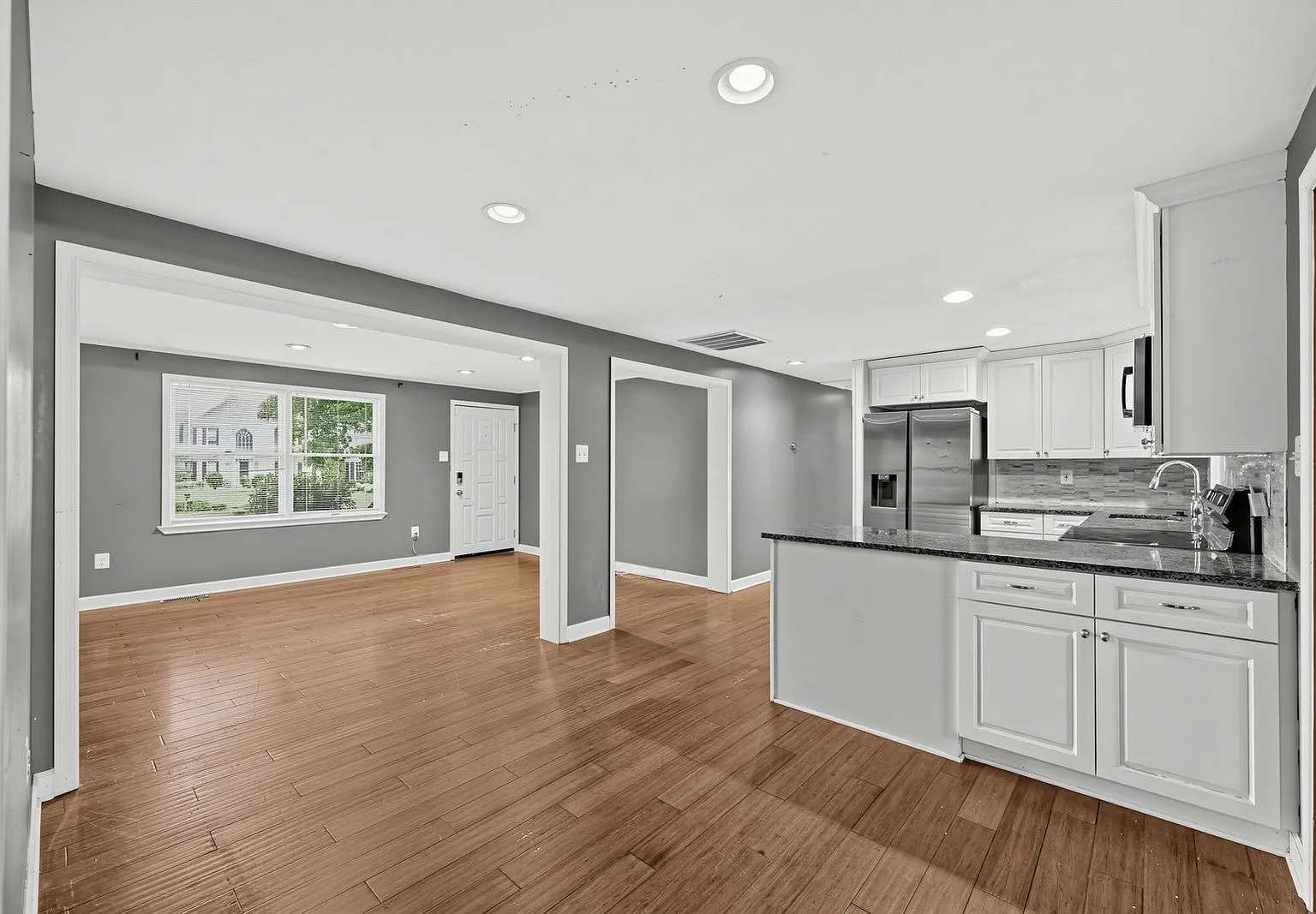 4 bed, 3.0 bath, 1836 sqft, $2,800 — Photo 4