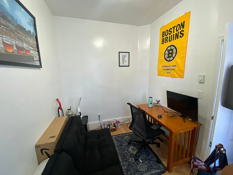 520 Saratoga St #3 — Photo 5