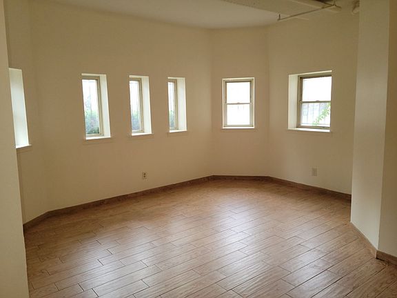 5th image of 6810 S Crandon Ave APT 2