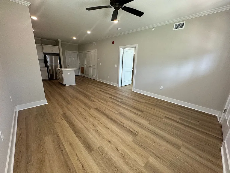 1205 Pleasant Drive — Photo 7