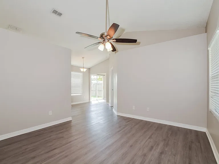 10412 Glassborough Dr — Photo 4