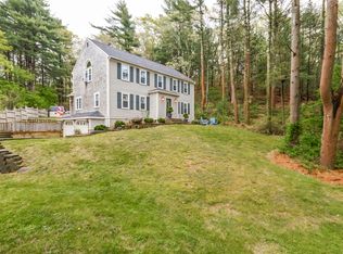 65 Old Barn Rd, Plymouth, MA 02360
