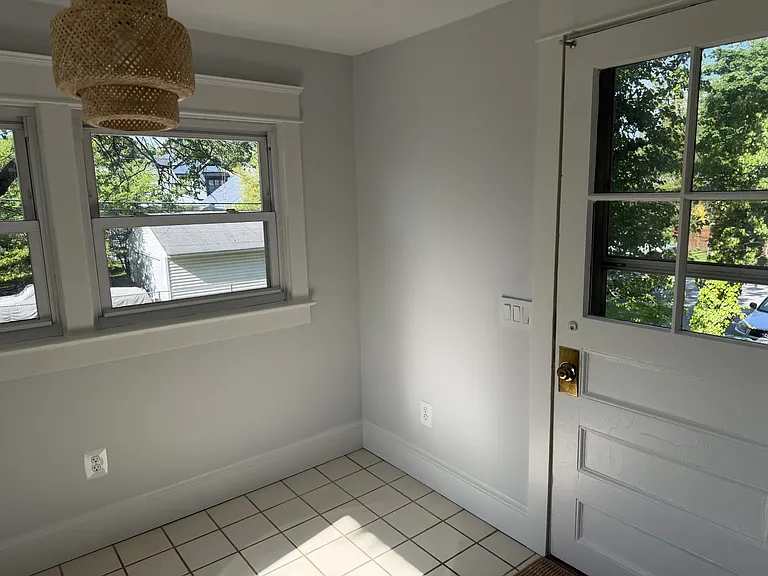 647 22nd St S — Photo 17