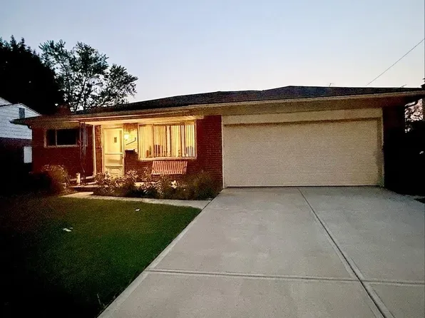 29641 Walker Dr, Warren, MI 48092