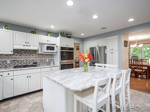 4th image of 10610 Stirrup Dr SE