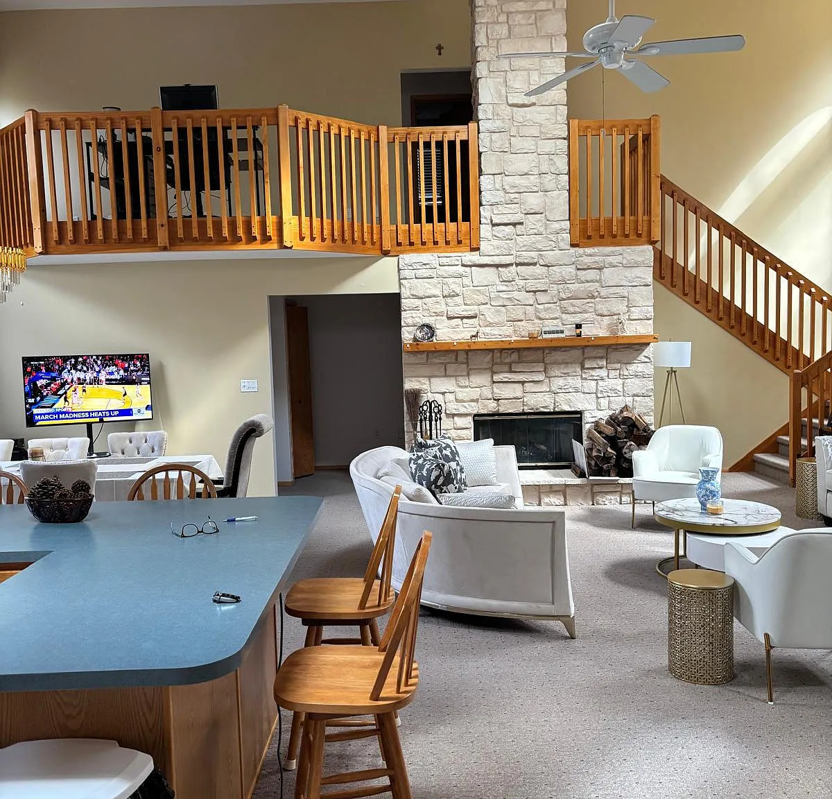 3 bed, 2764 sqft, $4,500 — Photo 2
