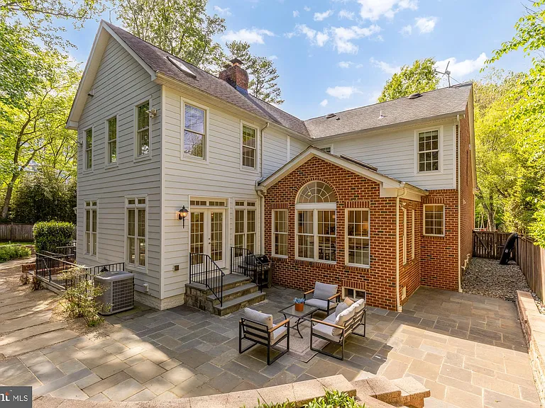 5501 Montgomery St — Photo 30