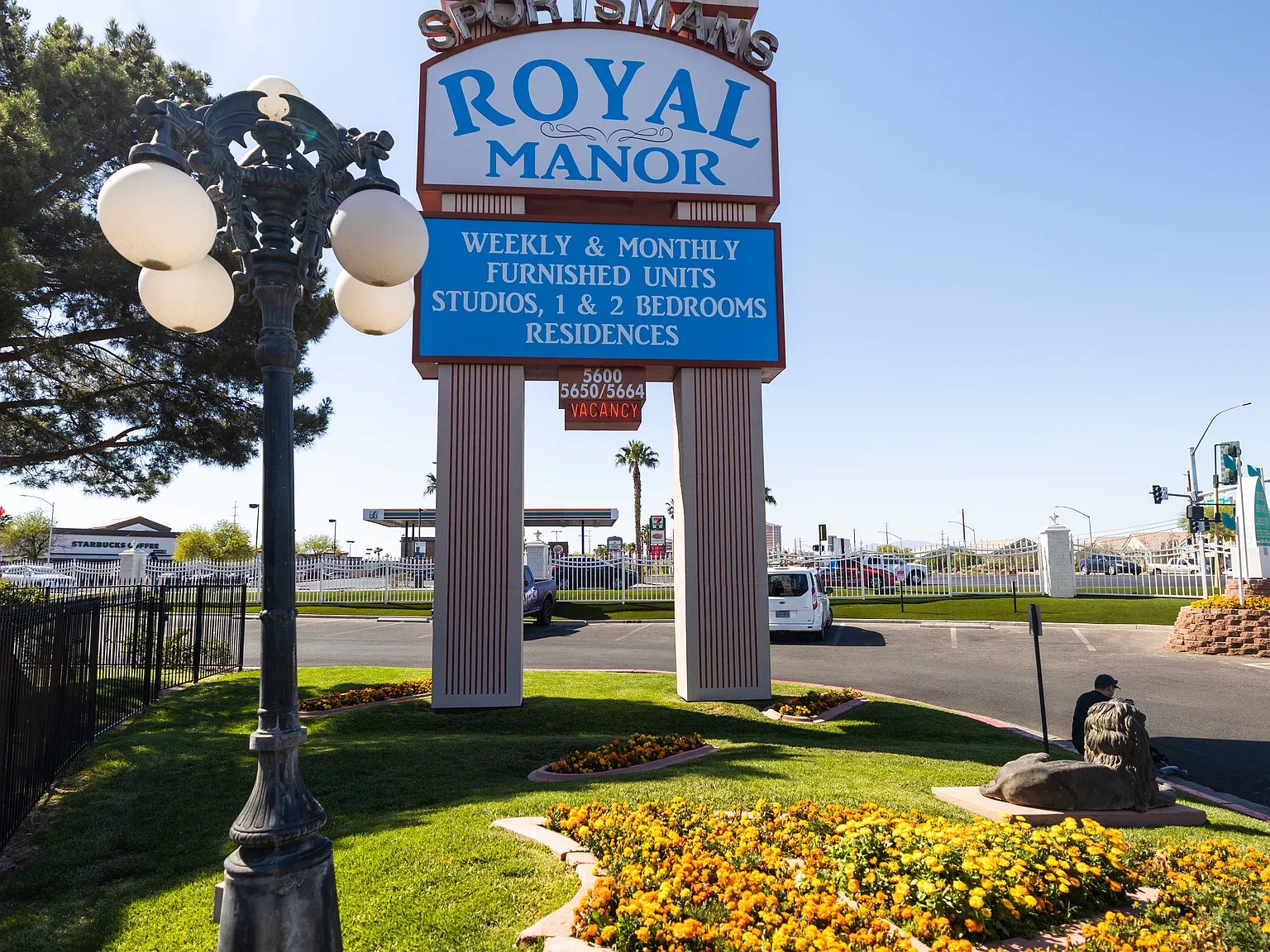 Sportsman's Royal Manor — Photo 2