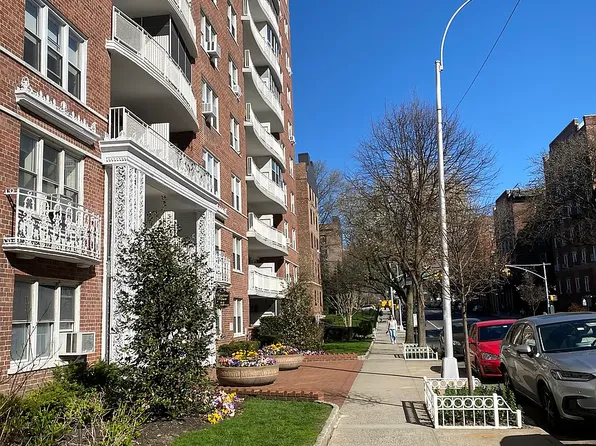 6910 108th St APT 2G, Flushing, NY 11375