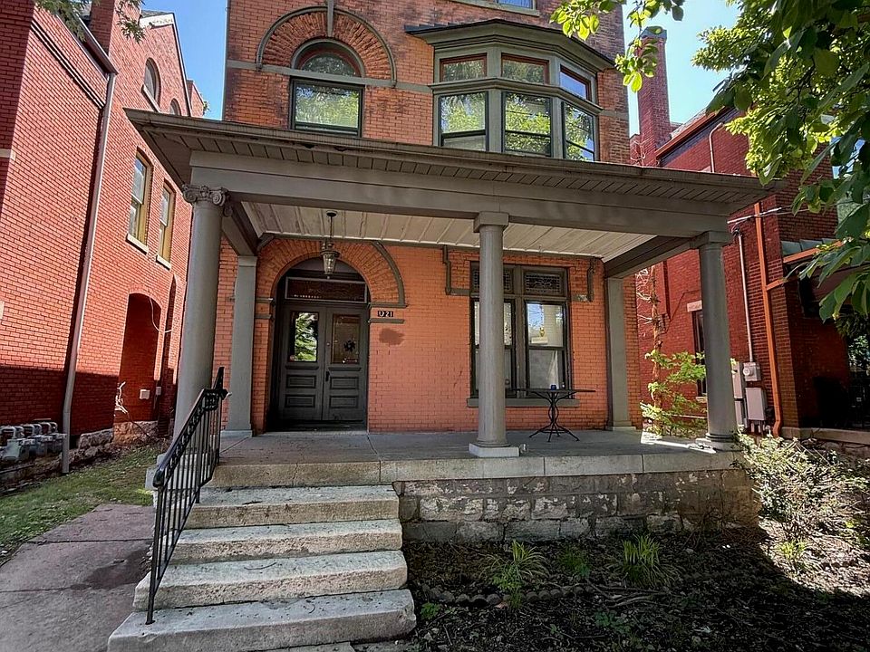 1st image of 1321 S 1st St