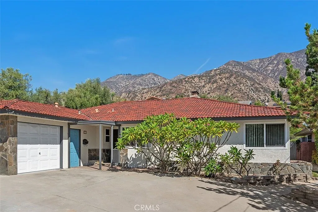 4 bed, 1954 sqft, $6,700 — Photo 2