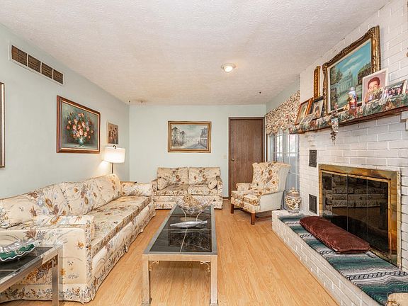 4th image of 6030 Filager Rd